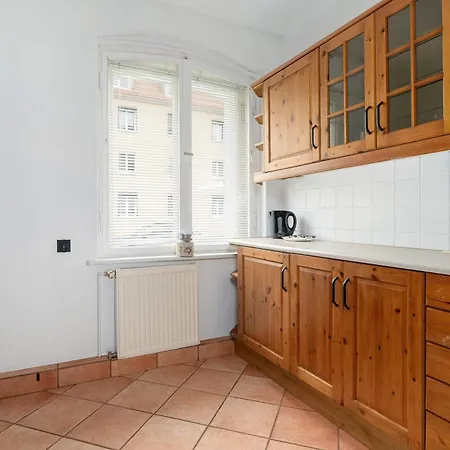 아파트 Family With A Remote Work Space In By Renters *